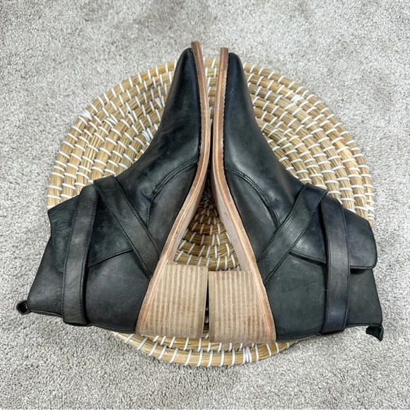 Free People Back Loop Ankle Cowboy Boots Pointed Toe Washed Black Western 40 - Picture 8 of 16